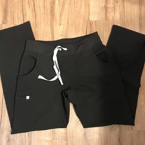 Figs Kate cargo scrub pants size xs petite.